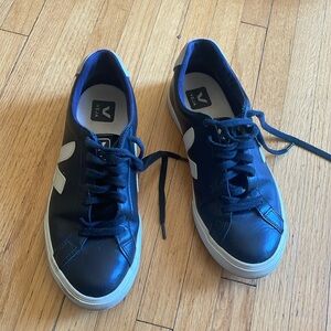 Veja Esplar black leather low sneakers - 39